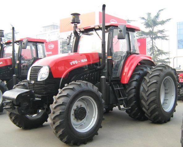 Cheap YTO X1604 4x4 160HP Agriculture Farm Tractor With Flexible Steering for sale
