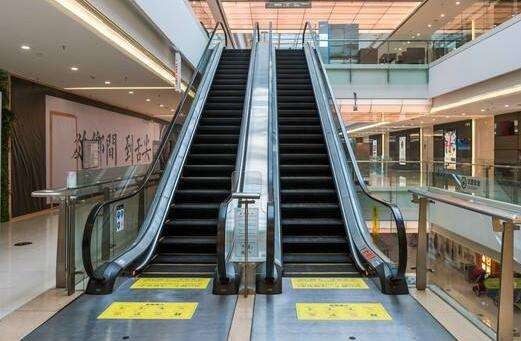 Cheap 30° / 35° Auto Start Stop Vvvf Moving Walk Escalator For Shopping Mall for sale