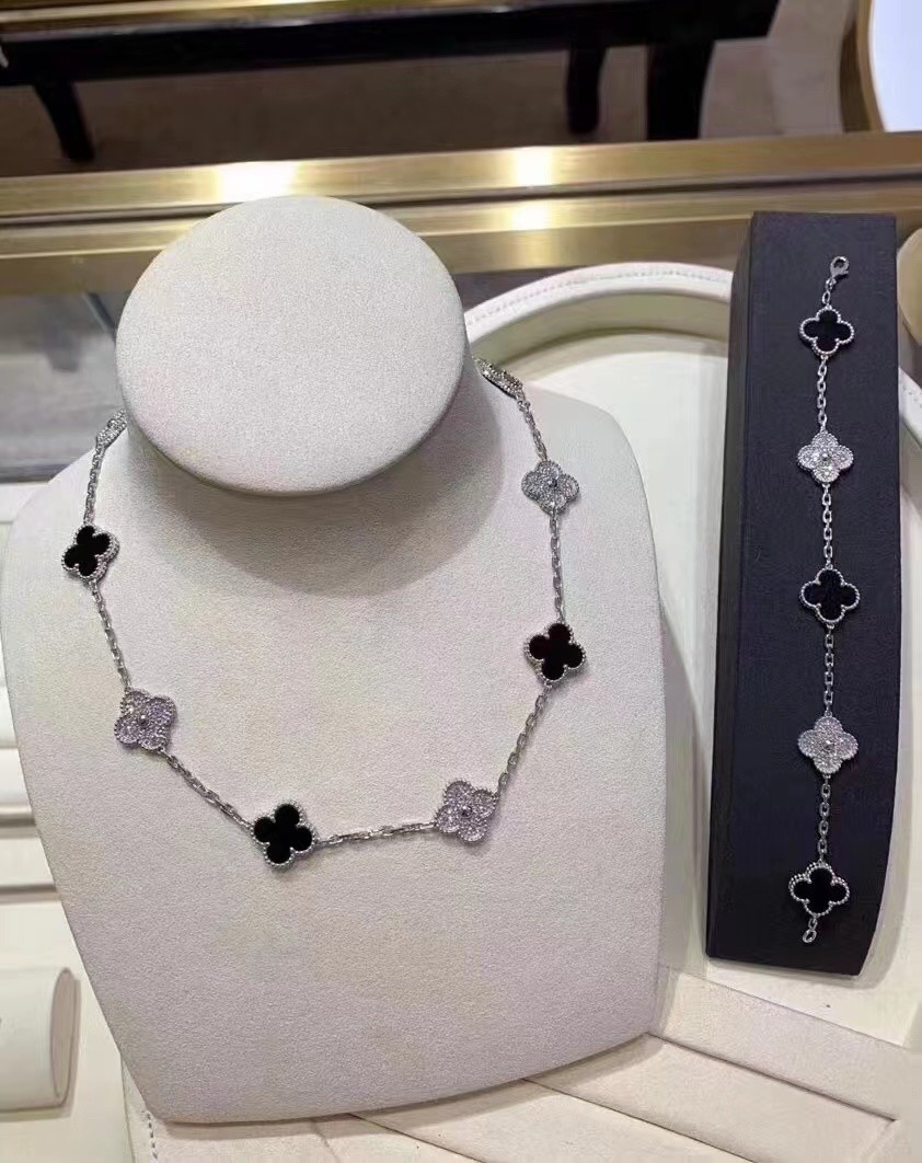 Cheap Van Cleef &amp; Arpels White Gold &amp; Diamonds 10Motifs Onyx Vintage Alhambra Necklace luxury jewelry accessories for sale