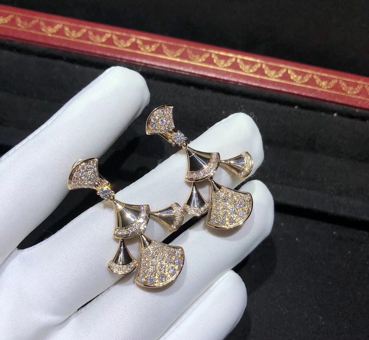 Cheap sophisticated 18K Gold Diamond Earrings , Bulgari Divas Dream Earrings for sale