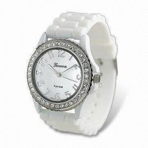 Cheap Fashionable Silicone Watch with Diamond Decoration, Customized Logos and Colors Accepted for sale