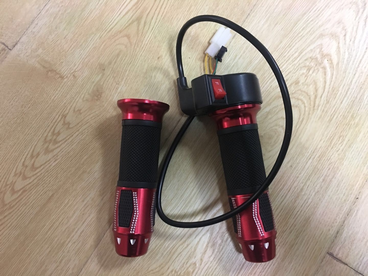 Cheap Handle Grip Electric Rickshaw Parts Tricycle Power : 351 - 500W 12 ~ 72v for sale
