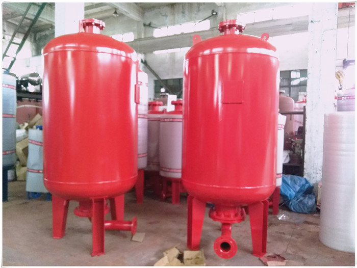 Cheap Excellent Sealability Diaphragm Pressure Tank , Pressurized Water Storage Tanks for sale