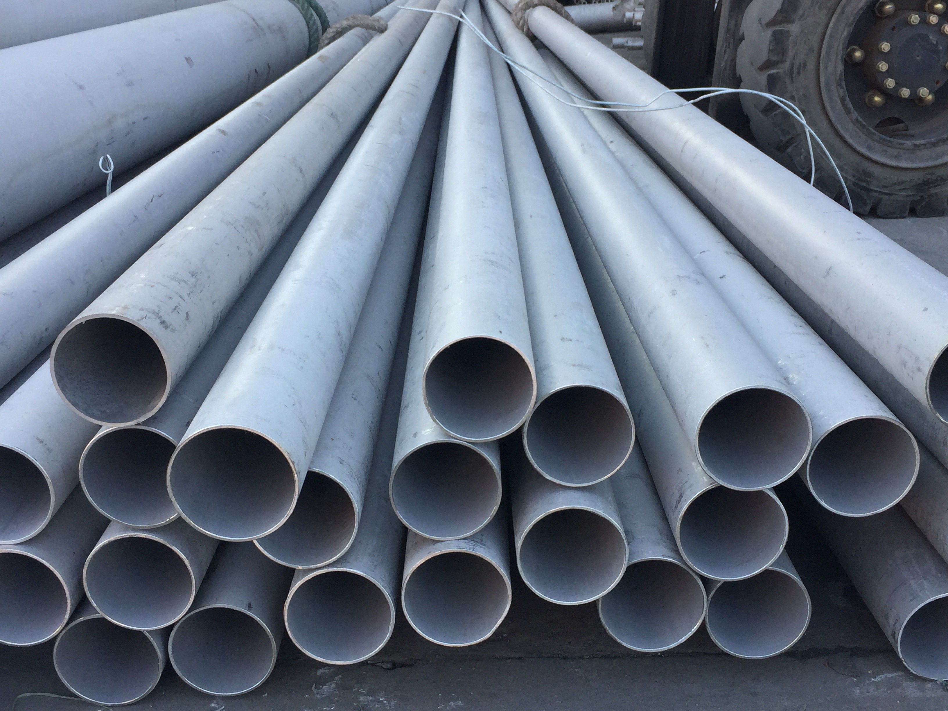 Buy cheap AISI Stainless Steel Pipe Welded Pipe Seamless Pipe Stainless Steel Tube from wholesalers