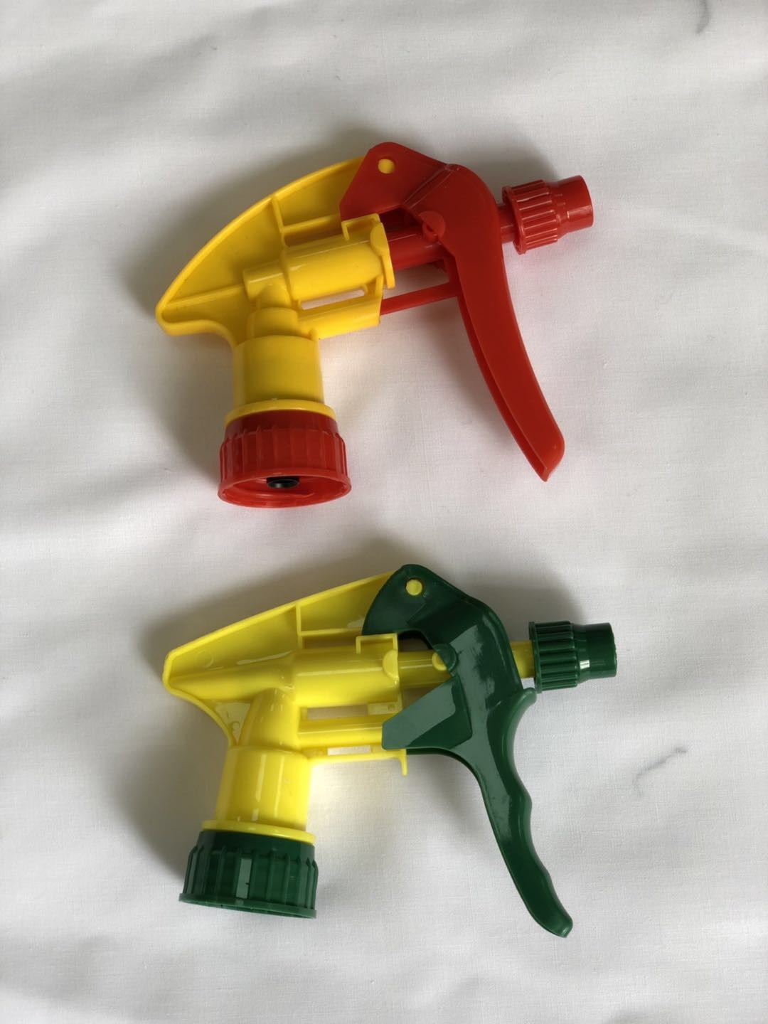 Cheap Hills Garden Sprayer Spare Parts , Red Green Color Plastic Trigger Garden Sprayer for sale