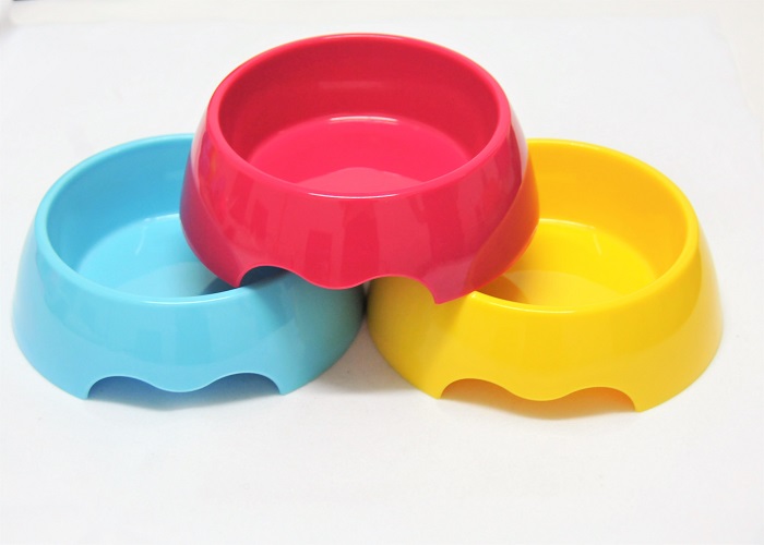 Middle Size Platisc Pet Bowls Food Grade ABS Rainbow Color With Anti Skidding
