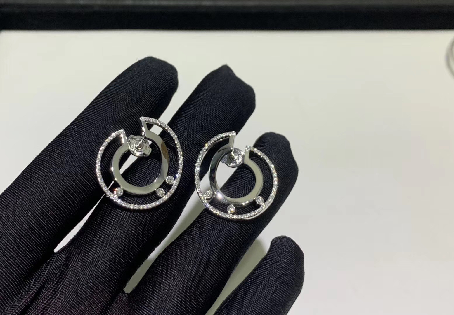 Cheap White Gold 0.80 Carat VS Diamond Hoop Earrings 2.4cm designer brand jewelry for sale