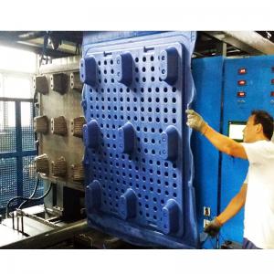 China Cheap Heavy Duty Plastic Pallet Crate Boxes Making Machinery 150 Accumulation Style Blow Molding Machine on sale