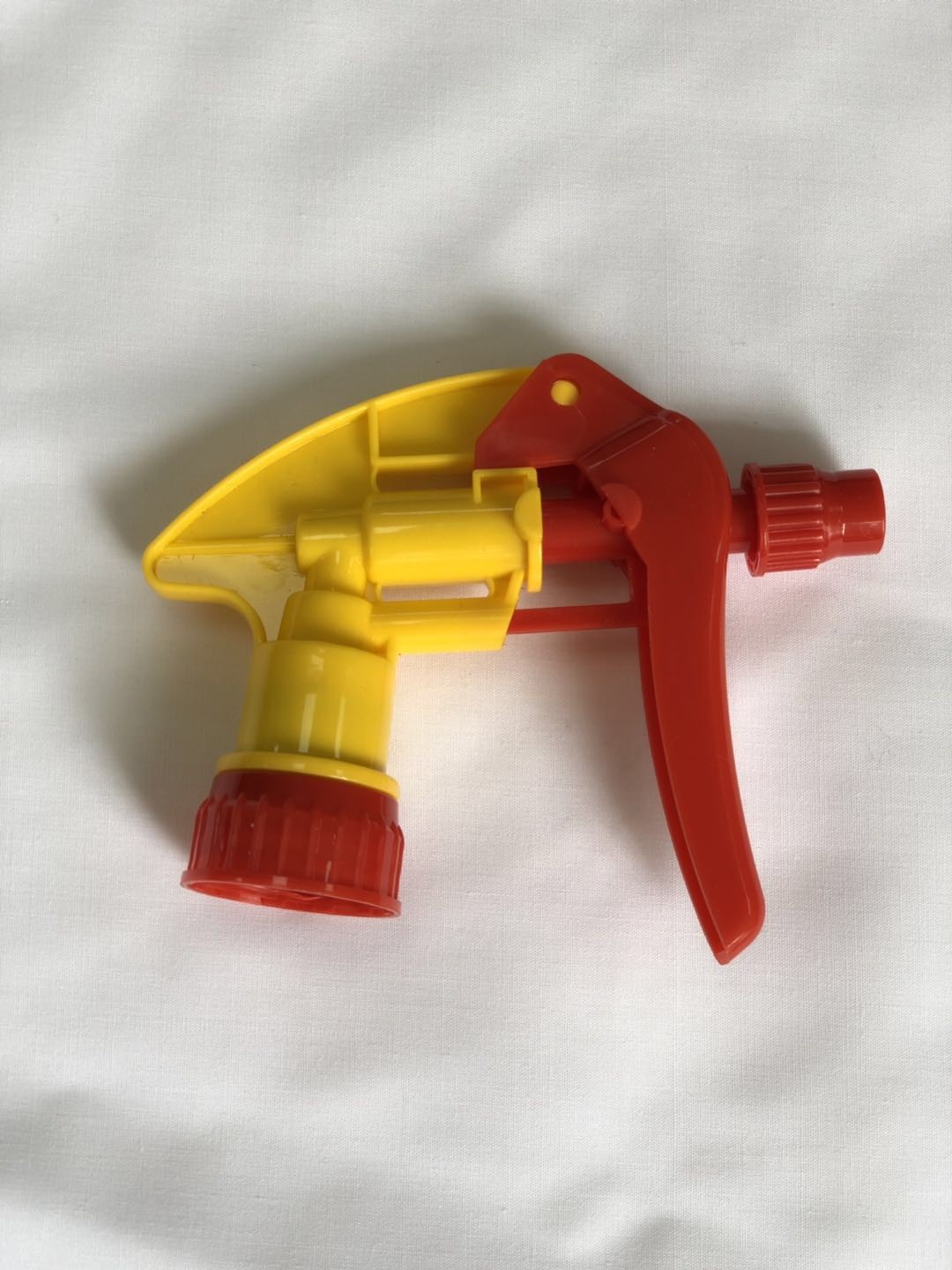 Cheap Hills Garden Sprayer Spare Parts , Red Yellow Color Plastic Trigger Garden Sprayer for sale