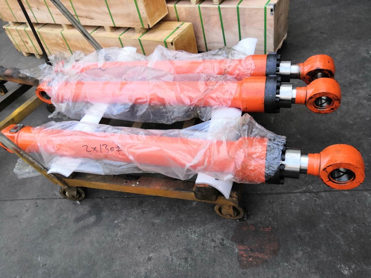Buy cheap 9333699 Hiachi zx135-5 boom RH hydraulic cylinders rod ass'y excavator parts from wholesalers