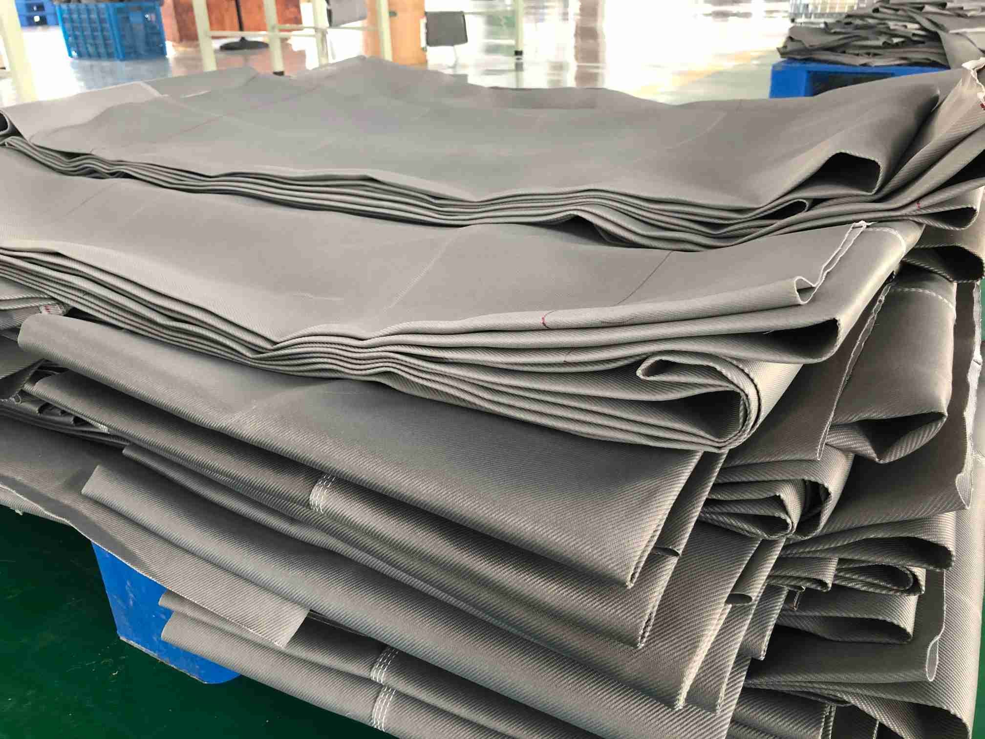 China 400gsm Pulse Jet Glassfiber Filter Bags , Water Repellent Fiberglass Woven Fabric on sale