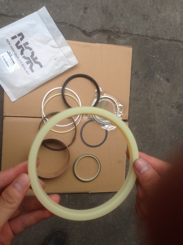 Cheap E324D, E325 seal, earthmoving attachment, excavator hydraulic cylinder seal- for sale