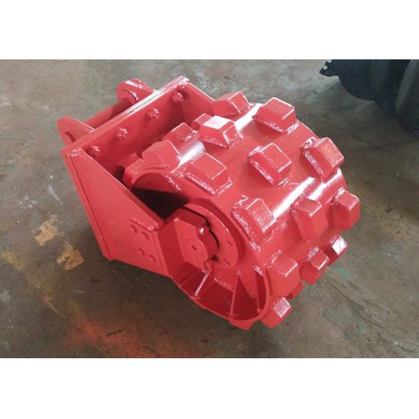 Replaceable Excavator Compaction Wheel  Pick Up Joint Step Design Step Design
