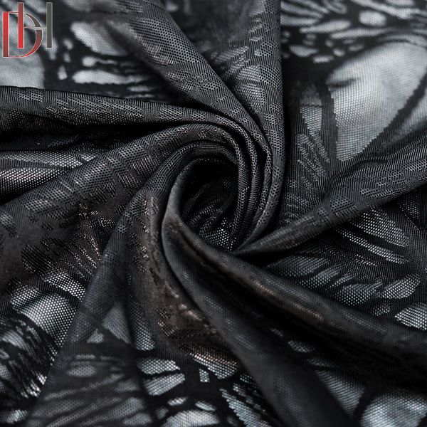 88% Polyester 12% Spandex Fabric , White Black Ice Silk Petal Jacquard Clothing Fabric