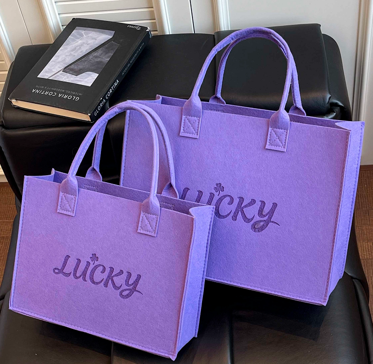 Eco-Friendly Felt Tote Bags with Handles for Retail and Gift Packaging