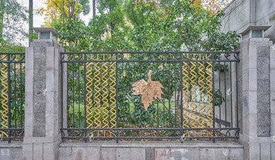 Eco Friendly Wrought Iron Security Fence , Custom Iron Fence Powder Coating