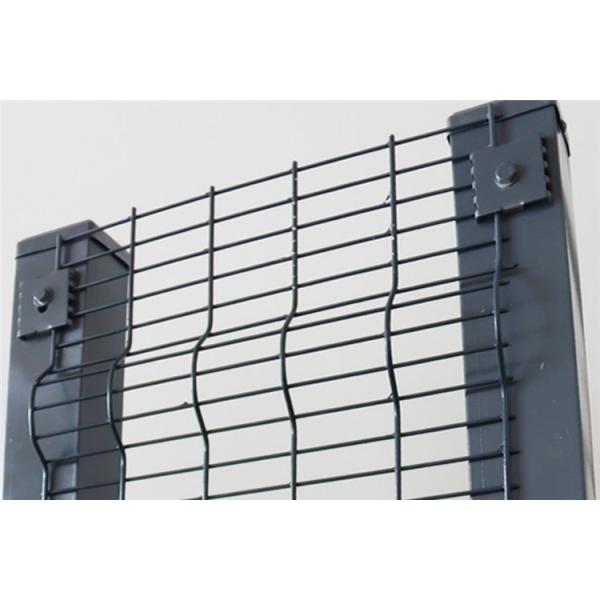 High Strength Welded Wire Security Fence Barrier With 4.0 Mm Diameter