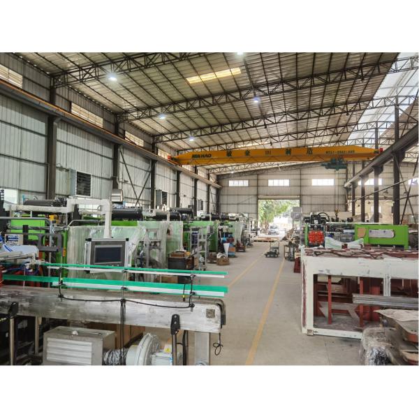 PET 3PH Beverage Drinks 50HZ Automatic Blow Moulding Machine Edible Oil Bottle