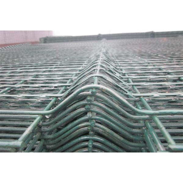 High Quality Hot Dipped Galvanized Diamond Razor Barbed Wire Mesh Anti Climb Welded Concertina Blade Razor Wire Fence