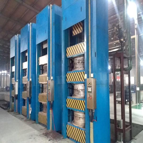 YLL-5/6000 Solid Rubber Plate Tire Vulcanizing Press For Heavy Duty Tires