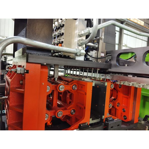 PET 3PH Beverage Drinks 50HZ Automatic Blow Moulding Machine Edible Oil Bottle