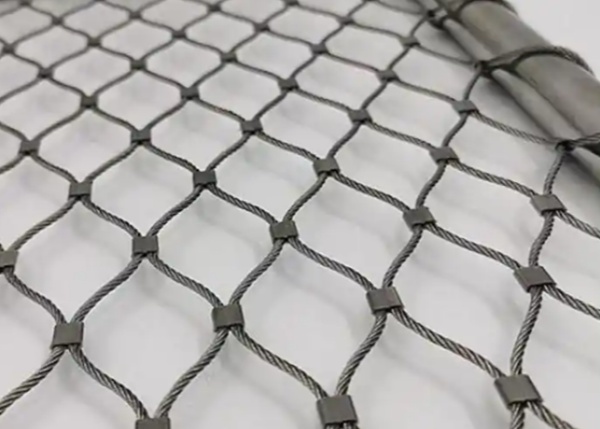 7x19 3mm Ferrule Diamond Flexible Wire Rope Mesh For Zoo Fencing