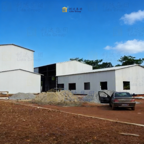 Prefabricated Steel Structure Constructions Heavy Duty Space Saving Design