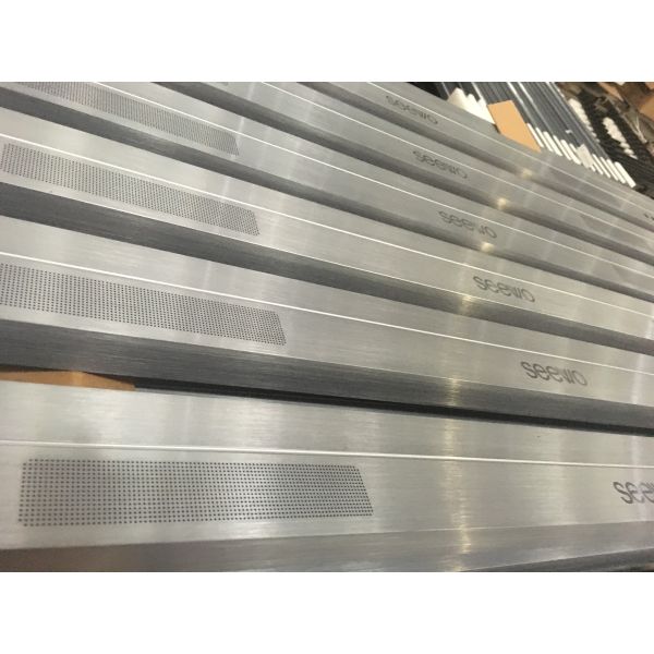 Wire - draw CNC Machining Aluminium Extrusion Profiles for Sound Equipment