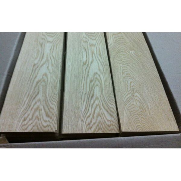 0.5mm Thick Oak Flooring Veneer Wood Sheet , Fine Straight Crown Grain