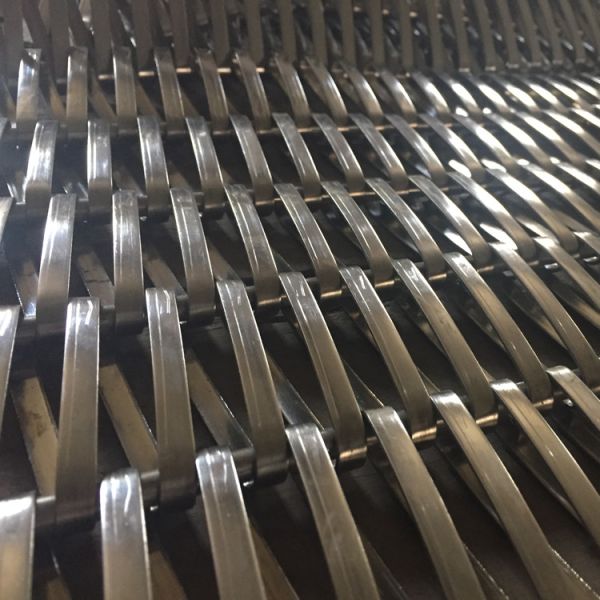 Square Opening Spiral Wire Mesh 0.5mm - 5mm Wire Dia 8.9kgs/M2