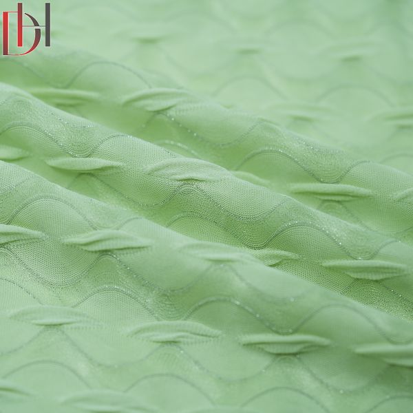 High End Jacquard Fabric 95% Polyester Custom Made Yarn Dyed Pattern For Dress