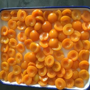Cheap FDA Certified Canned Apricots Halves In Syrup Canned Fruit For Eating for sale