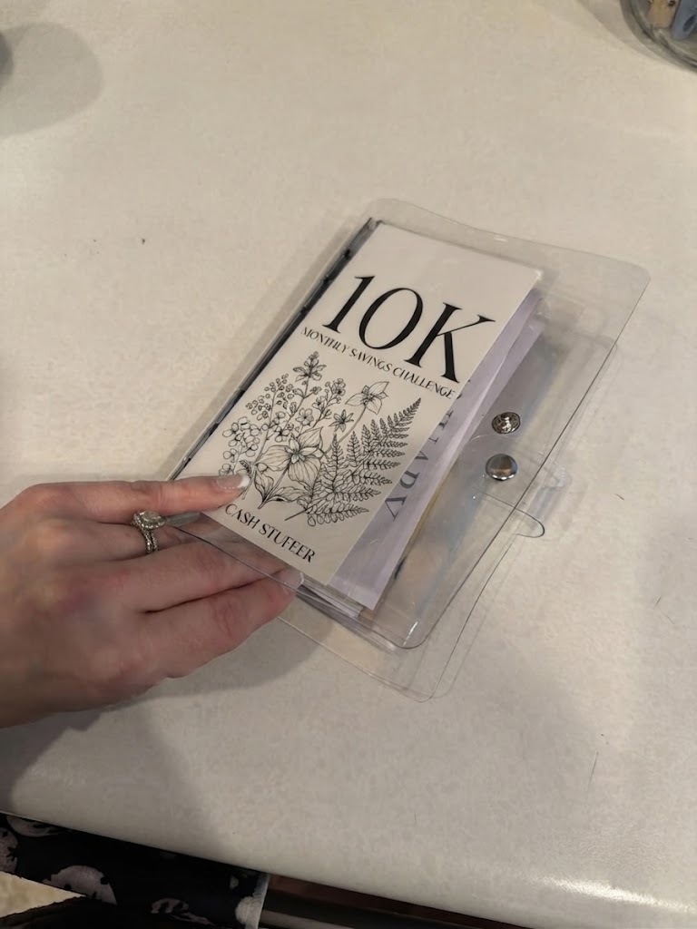 Savings Challenge Calendar Binder With 6-Ring Mechanism For Cash Budgeting