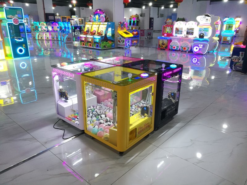 Magic Square Doll Mini Crane Machine Cube+cube Box Plastic