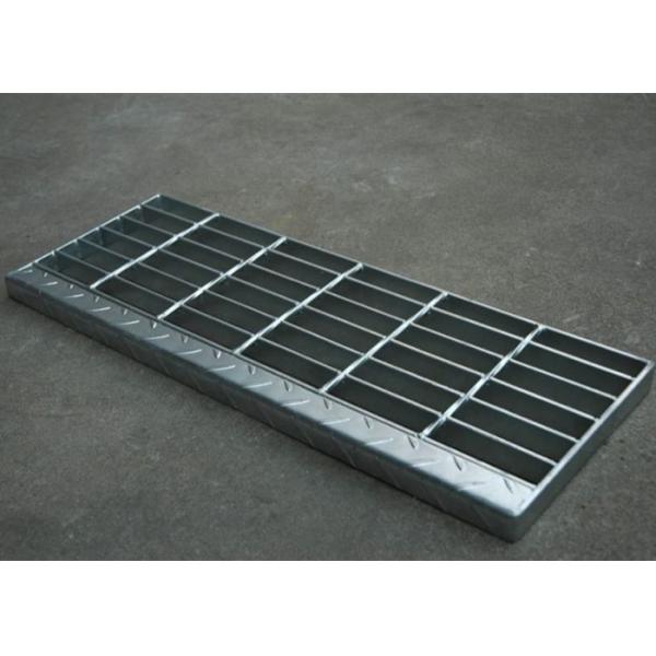 Galvanised Steel Stair Treads With Nosing 6mm Twist Steel Cross Bar