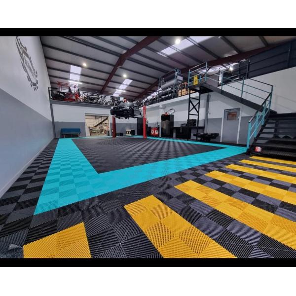 Interlocking Workshop Floor Mats Polypropylene Garage Flooring 2500 Lbs
