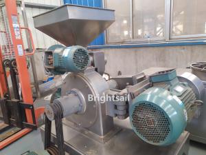 Cheap 60 To 700 Kg Per Hr Capacity Wood Crusher Machine With Two Crushing Disc for sale