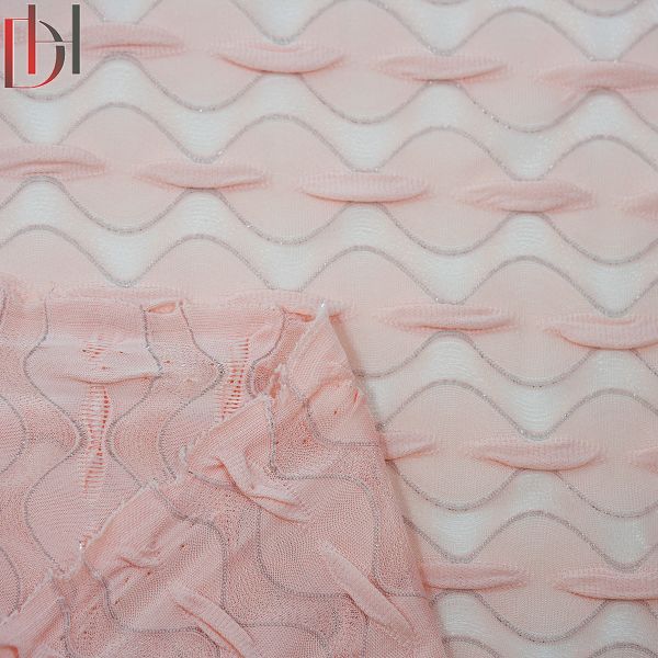 High End Jacquard Fabric 95% Polyester Custom Made Yarn Dyed Pattern For Dress