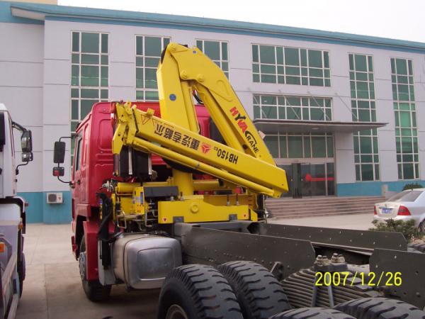 Quality Sinotruk Tractor Truck Mounted Cranes Equipment 336hp 6×4 XCMG12 Tons Crane wholesale