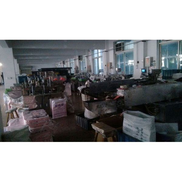 China promotional plastic pen & advertising metal pen factory