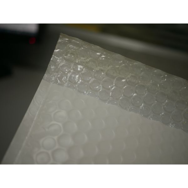Size 00 Poly Bubble Lined Bags 5 X 10 Bubble Mailers For Express Delivery Use