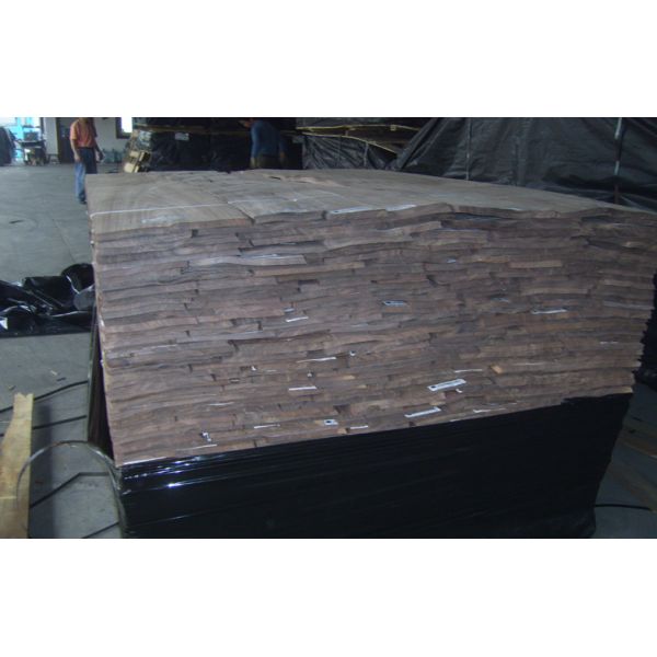 Crown Cut Black Walnut Wood Veneer ,  Natural Wooden Veneer  Sheets