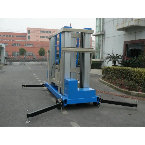 22 M Aluminum Alloy One Man Lift Motor Driven Blue For Window Cleaning