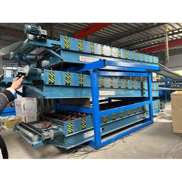 Fireproof Rock Wool Sandwich Panel Roll  Sound Insulation High Speed EPS Rockwool Sandwich Roof Tile Panel Production Line