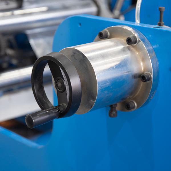 Full Automatic Stretch Aluminium Foil Rewinding Machine with Wood Packaging Material
