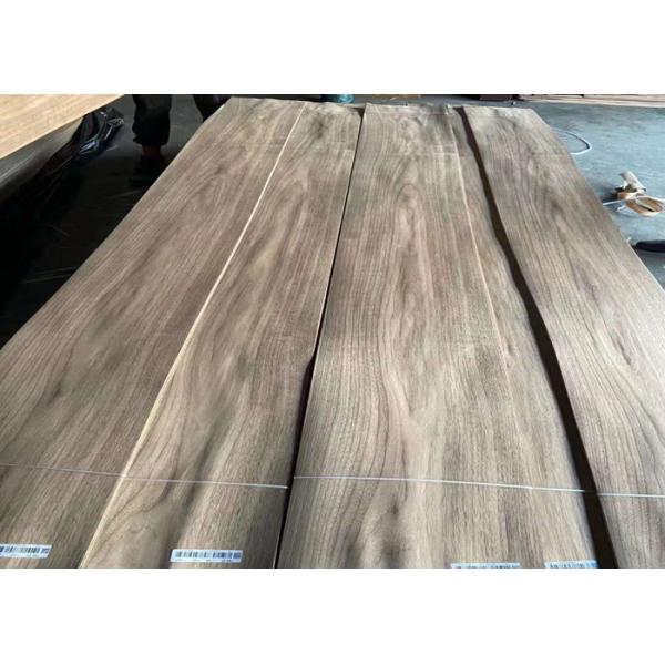 Natural 10-16% MC Crown Cut Walnut Plywood Sheets Applied To Furniture Door