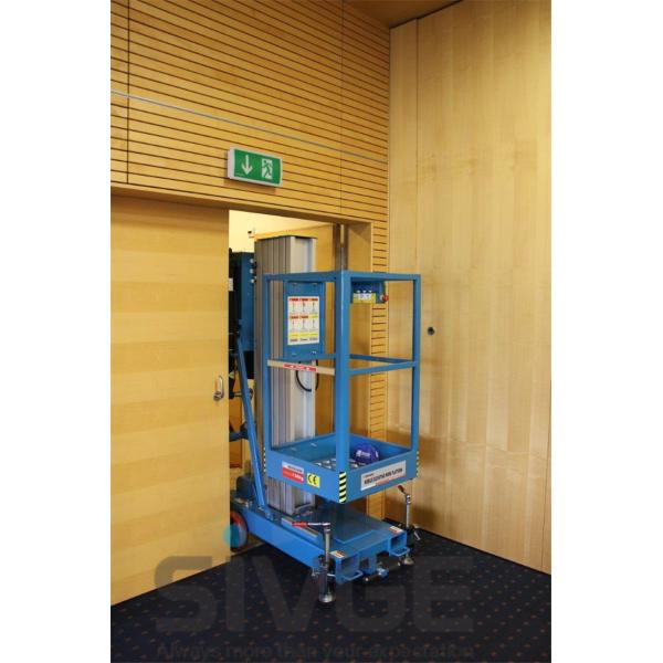 One Person Vertical Mast Lift Single Mast With 7.6 Meter Platform Height