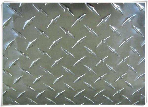 Quality Alloy 5052 H32 Aluminum Tread Plate Silver / Black Color With Checkered Surface wholesale