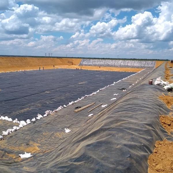 1mm Plastic HDPE Geomembrane for Traditional Design in Circular Tank Fish Pond Liner