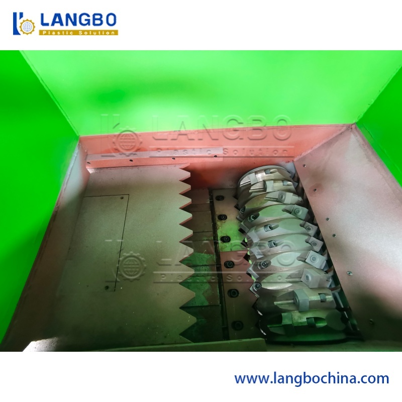 Medical Waste Shredder Machine For Healthcare Waste Management With Continuous Crushing Process